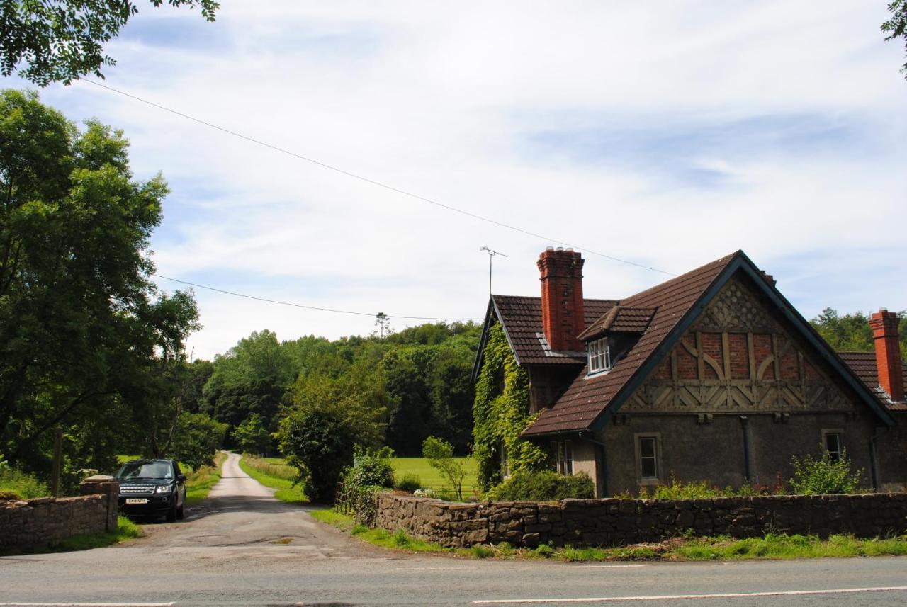 Penbedw Uchaf Estate - Rural Retreats, Tennis مولد المظهر الخارجي الصورة